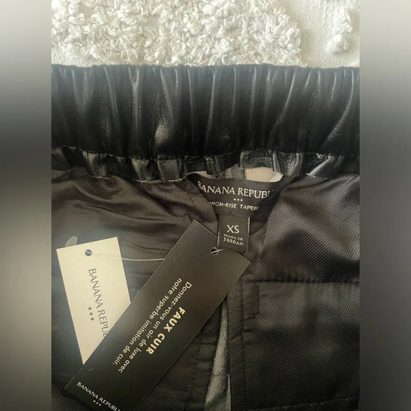 Banana Republic Vegan Leather Tapered Pant - Picture 6 of 10